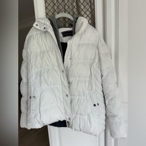 Tommy Hilfiger White Puffer Jacket with Detatchable Grey Hood